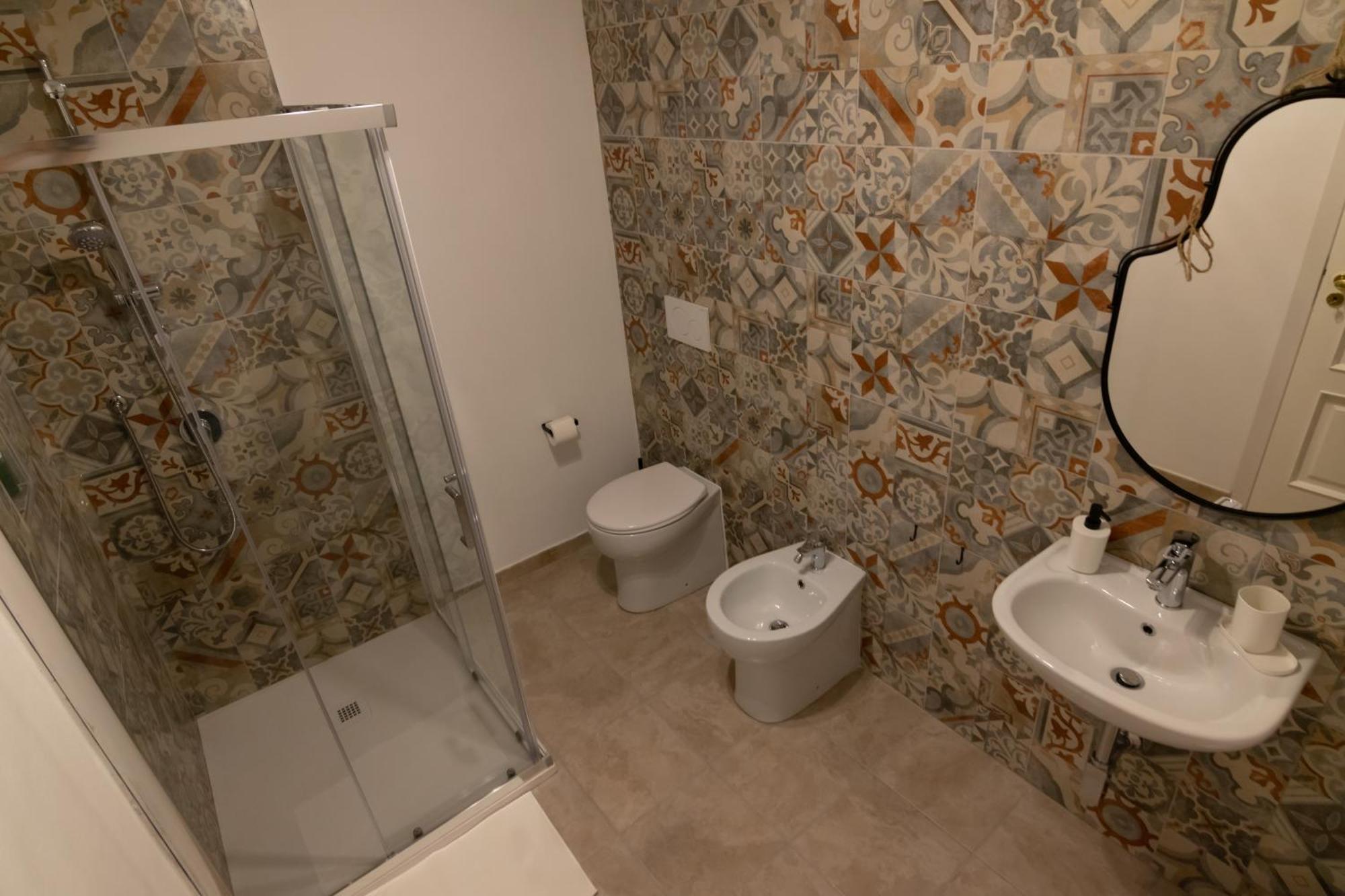 Affittacamere R-home Exclusive Aeroporto di Catania Fontana Rossa